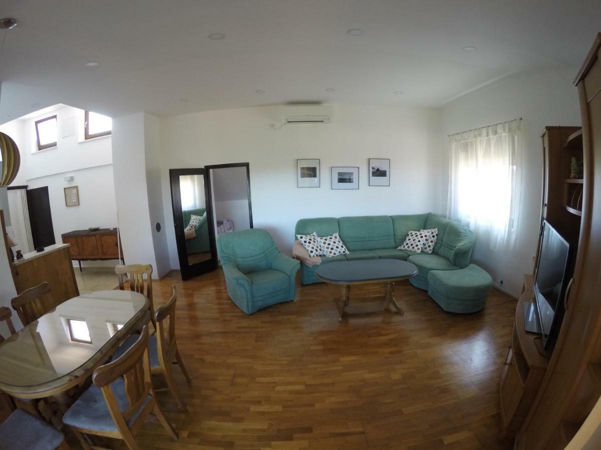 Apartman Koralj Lejlighed Pula Eksteriør billede